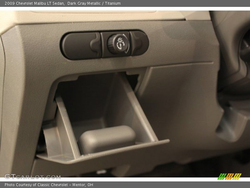 Dark Gray Metallic / Titanium 2009 Chevrolet Malibu LT Sedan