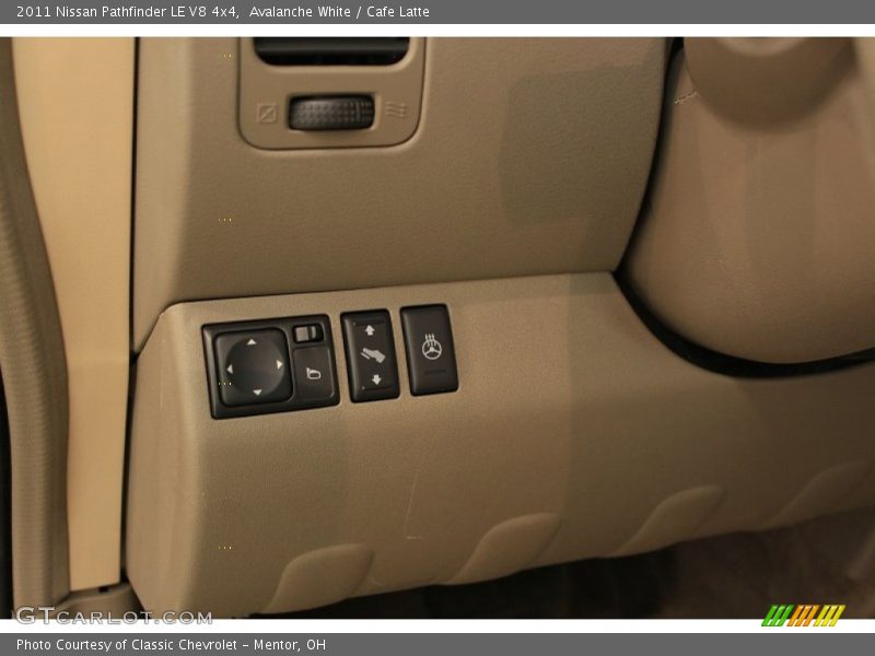 Avalanche White / Cafe Latte 2011 Nissan Pathfinder LE V8 4x4
