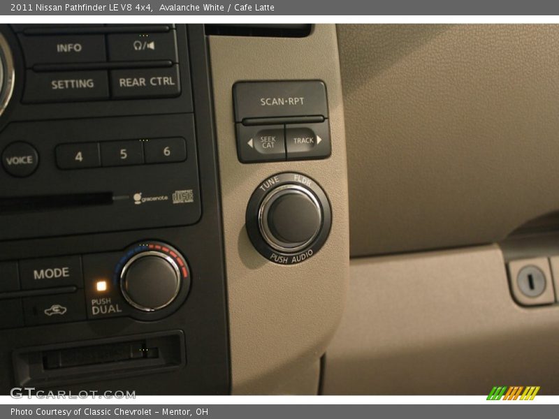 Controls of 2011 Pathfinder LE V8 4x4