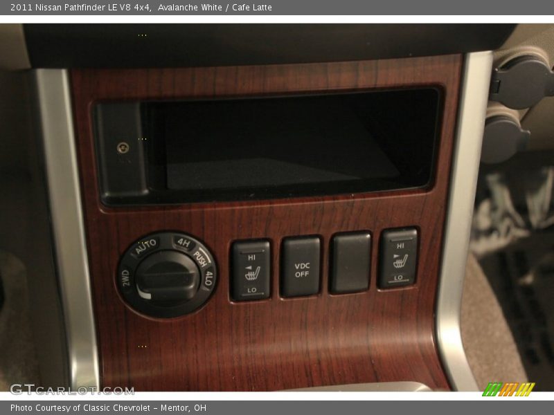 Avalanche White / Cafe Latte 2011 Nissan Pathfinder LE V8 4x4