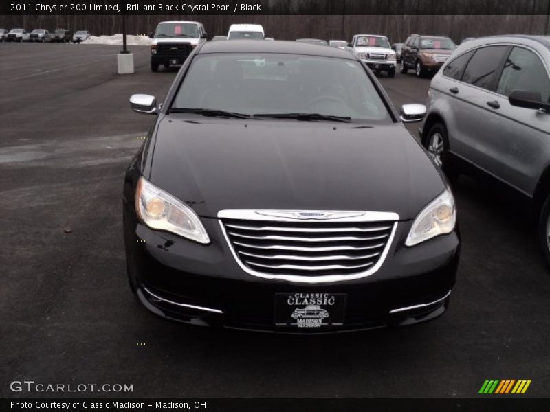 Brilliant Black Crystal Pearl / Black 2011 Chrysler 200 Limited
