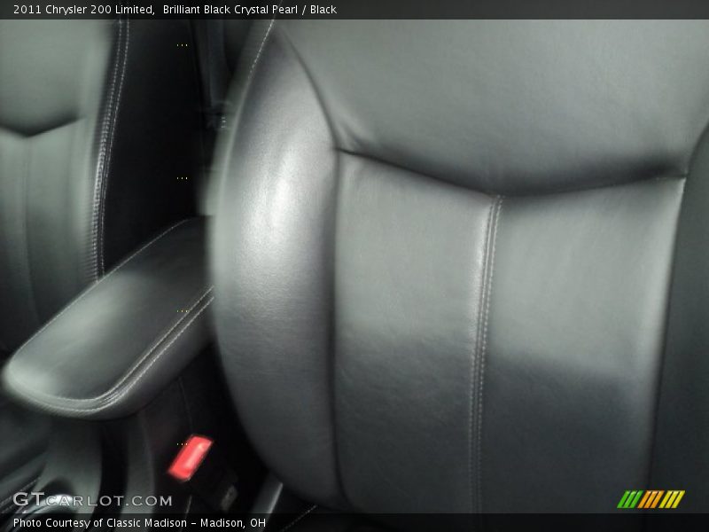 Brilliant Black Crystal Pearl / Black 2011 Chrysler 200 Limited