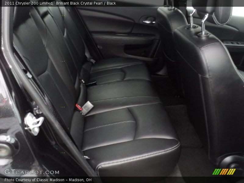 Brilliant Black Crystal Pearl / Black 2011 Chrysler 200 Limited