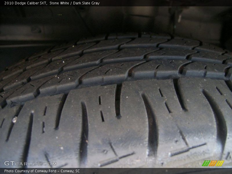 Stone White / Dark Slate Gray 2010 Dodge Caliber SXT