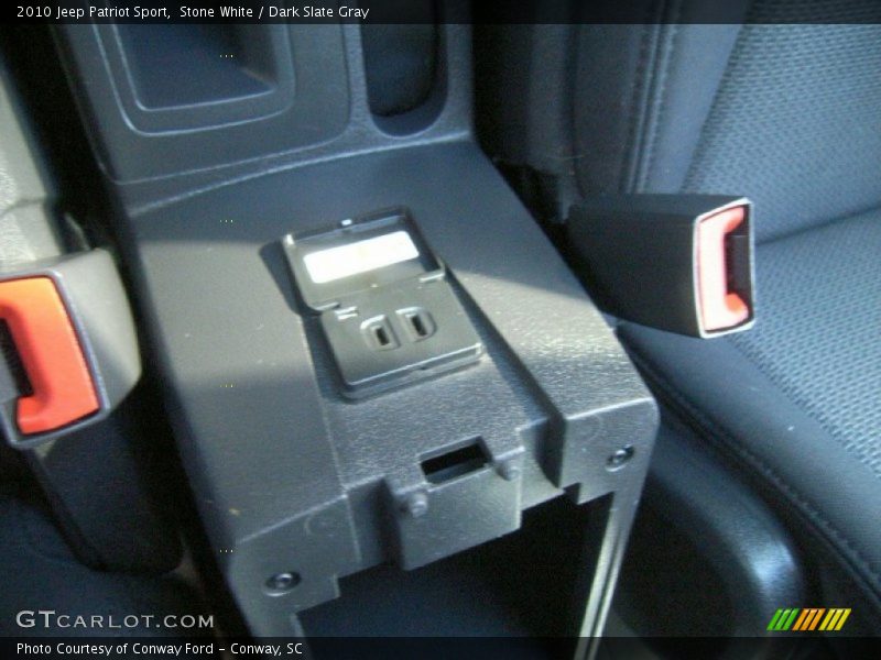 Stone White / Dark Slate Gray 2010 Jeep Patriot Sport