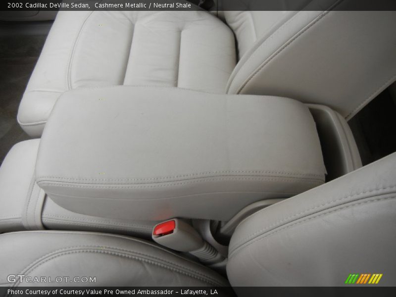 Cashmere Metallic / Neutral Shale 2002 Cadillac DeVille Sedan