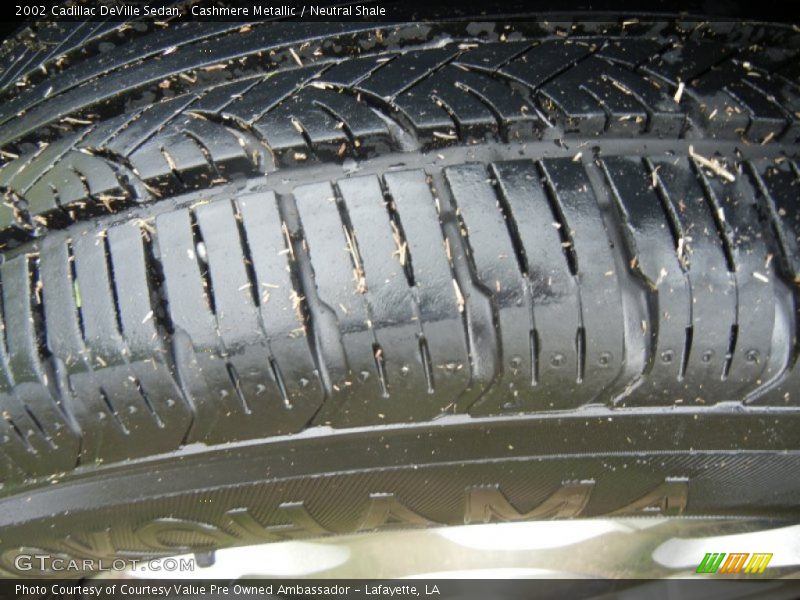 Cashmere Metallic / Neutral Shale 2002 Cadillac DeVille Sedan