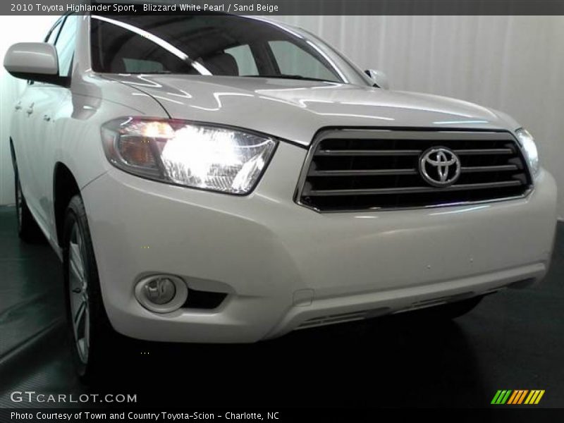 Blizzard White Pearl / Sand Beige 2010 Toyota Highlander Sport