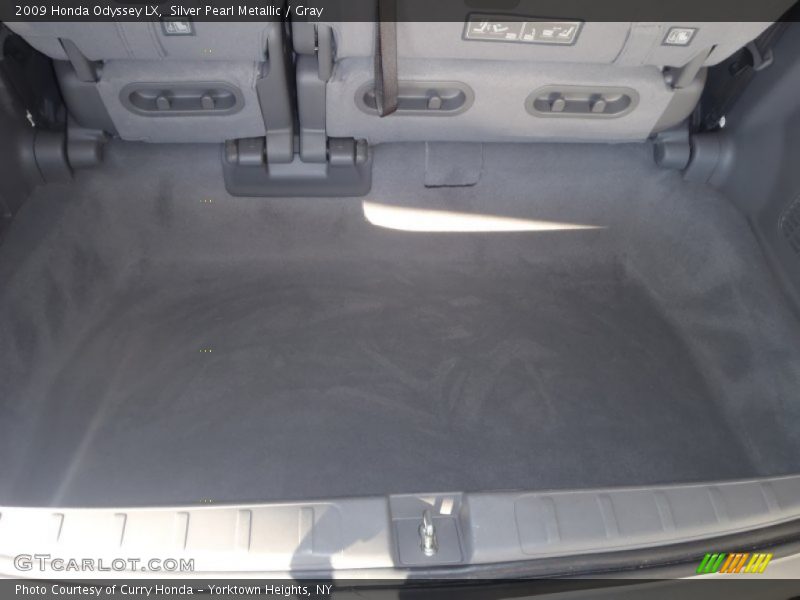 Silver Pearl Metallic / Gray 2009 Honda Odyssey LX