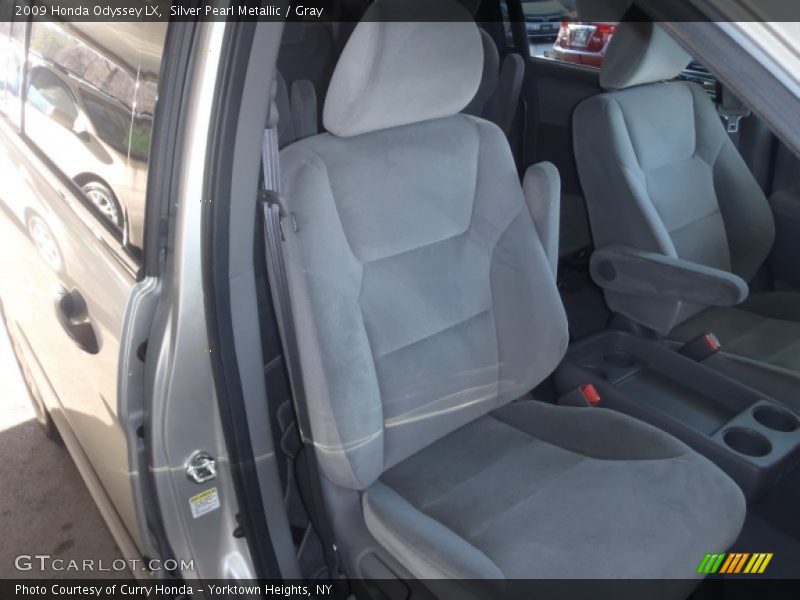 Silver Pearl Metallic / Gray 2009 Honda Odyssey LX