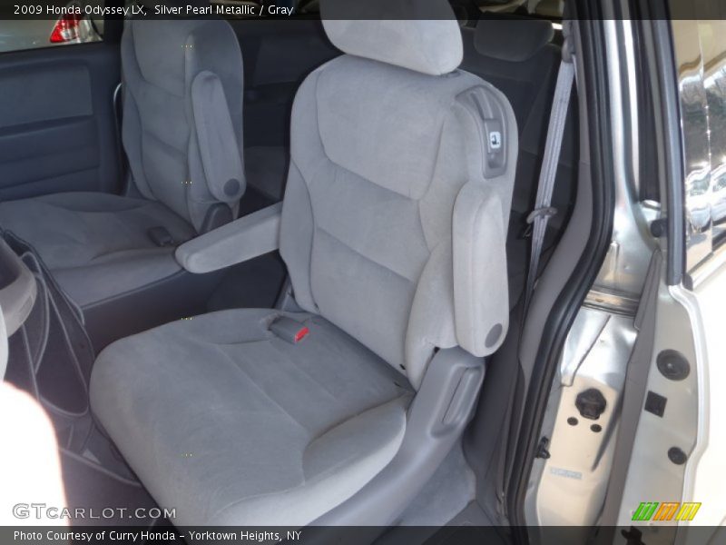 Silver Pearl Metallic / Gray 2009 Honda Odyssey LX