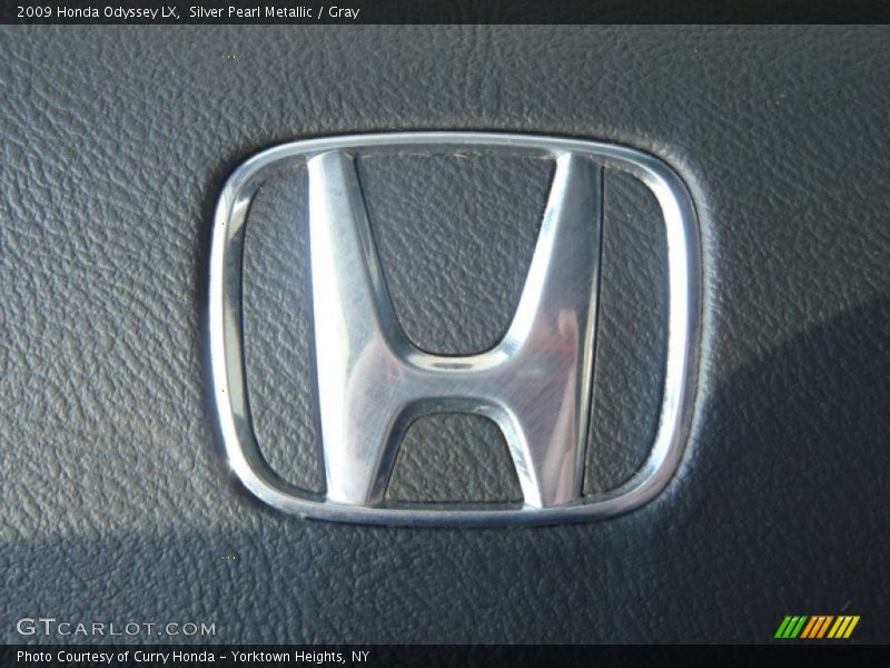 Silver Pearl Metallic / Gray 2009 Honda Odyssey LX