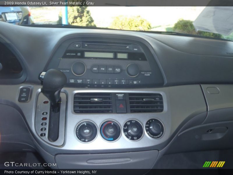 Silver Pearl Metallic / Gray 2009 Honda Odyssey LX