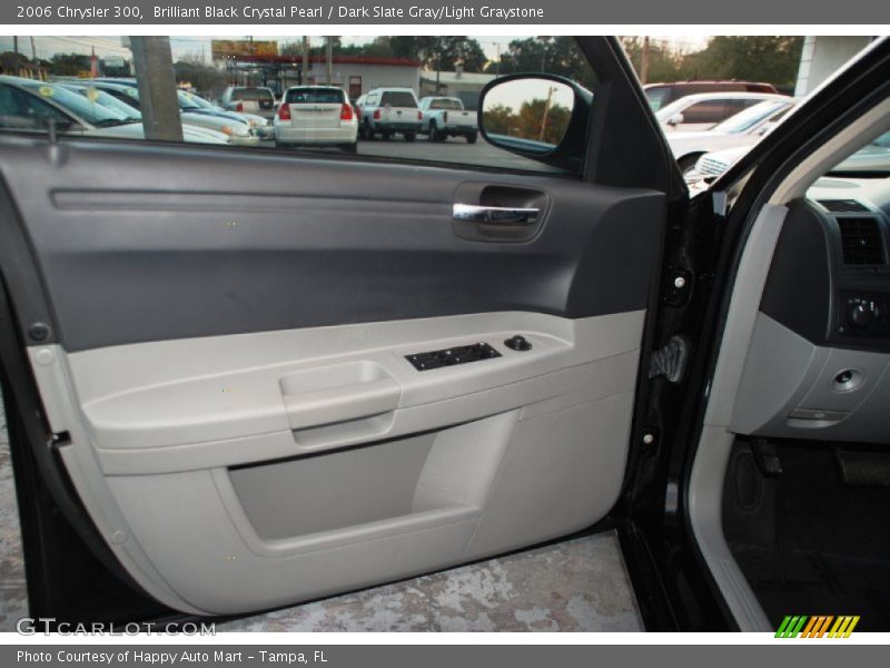 Brilliant Black Crystal Pearl / Dark Slate Gray/Light Graystone 2006 Chrysler 300