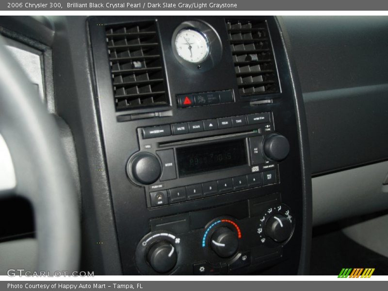 Brilliant Black Crystal Pearl / Dark Slate Gray/Light Graystone 2006 Chrysler 300