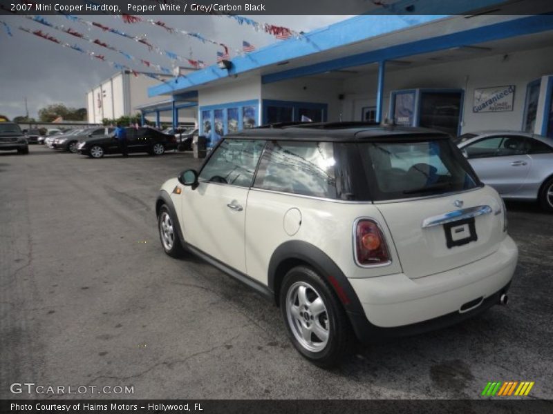 Pepper White / Grey/Carbon Black 2007 Mini Cooper Hardtop