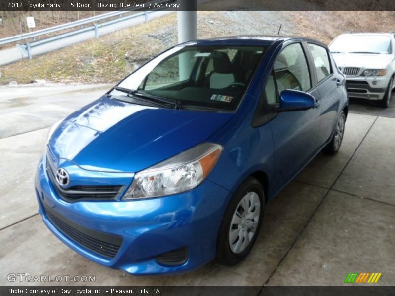 Blazing Blue Pearl / Ash Gray 2012 Toyota Yaris LE 5 Door
