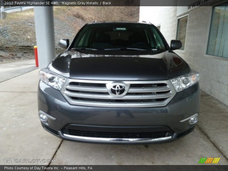 Magnetic Gray Metallic / Black 2012 Toyota Highlander SE 4WD