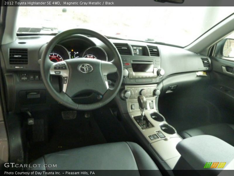 Magnetic Gray Metallic / Black 2012 Toyota Highlander SE 4WD