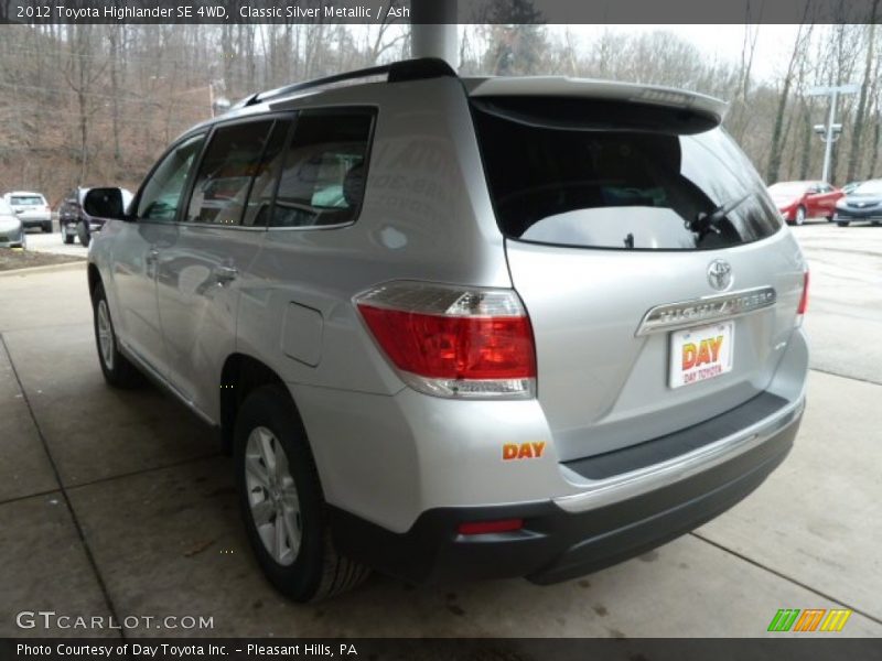 Classic Silver Metallic / Ash 2012 Toyota Highlander SE 4WD