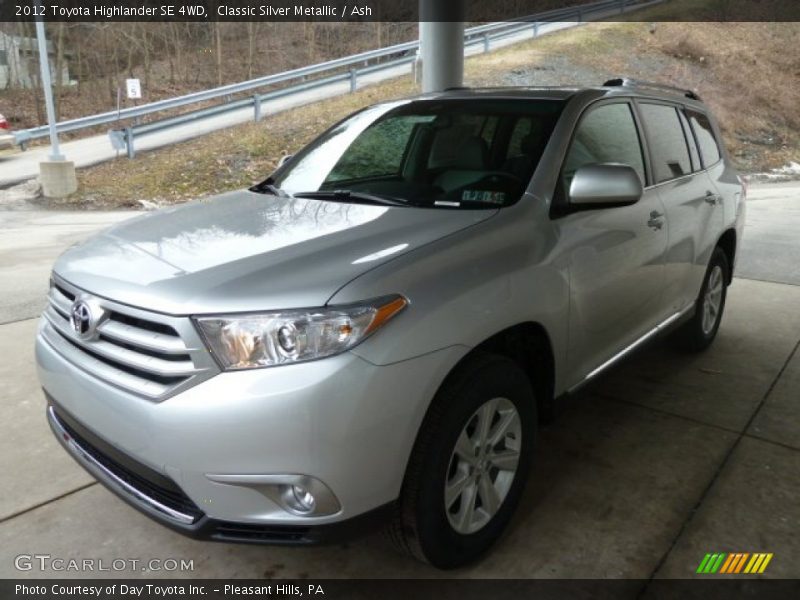 Classic Silver Metallic / Ash 2012 Toyota Highlander SE 4WD