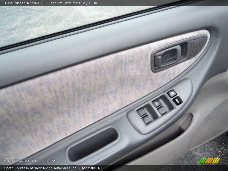 Titanium Frost Metallic / Dusk 1999 Nissan Altima GXE