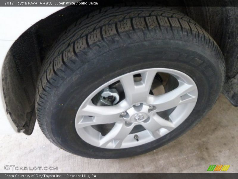 Super White / Sand Beige 2012 Toyota RAV4 I4 4WD