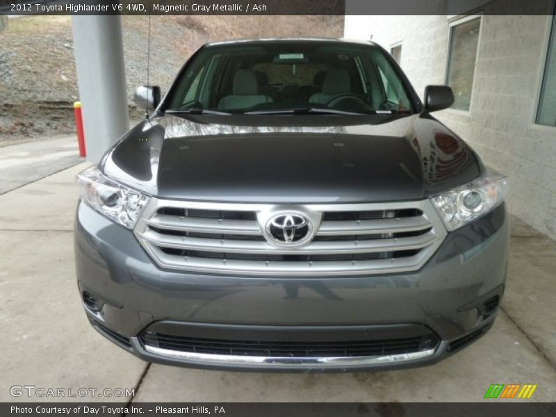 Magnetic Gray Metallic / Ash 2012 Toyota Highlander V6 4WD