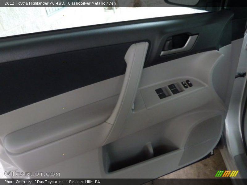 Classic Silver Metallic / Ash 2012 Toyota Highlander V6 4WD