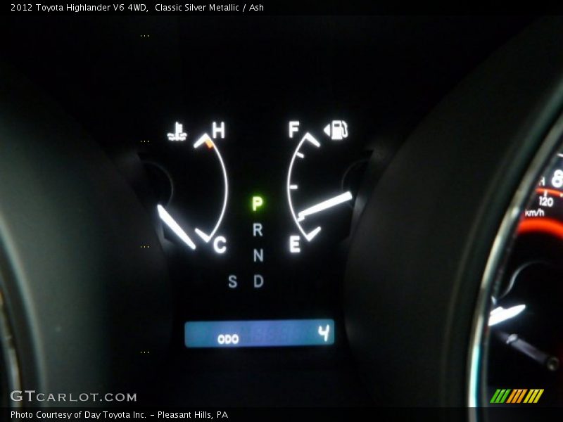 Classic Silver Metallic / Ash 2012 Toyota Highlander V6 4WD