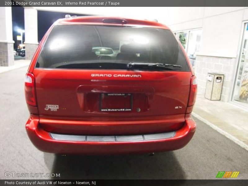 Inferno Red Pearlcoat / Taupe 2001 Dodge Grand Caravan EX