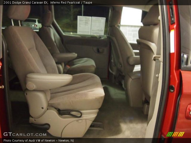 Inferno Red Pearlcoat / Taupe 2001 Dodge Grand Caravan EX
