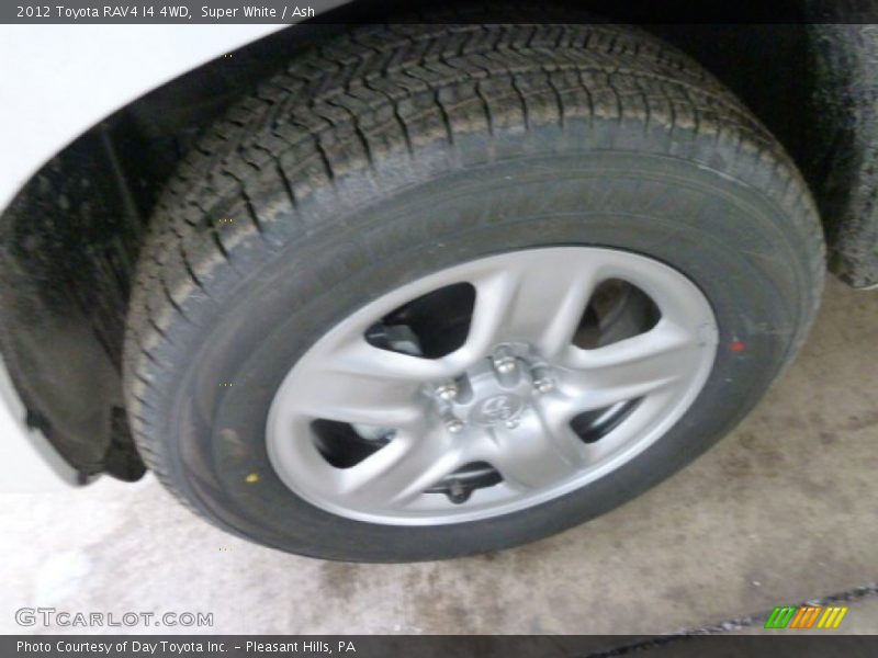 Super White / Ash 2012 Toyota RAV4 I4 4WD