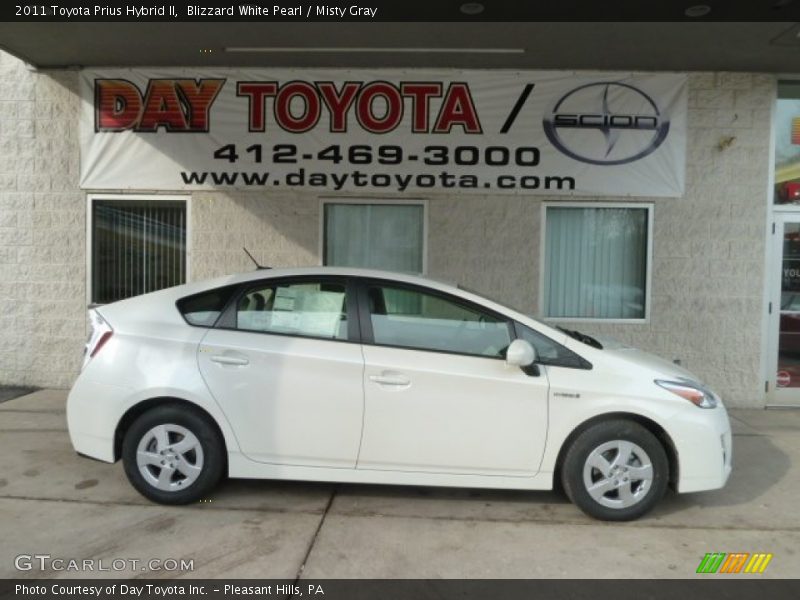Blizzard White Pearl / Misty Gray 2011 Toyota Prius Hybrid II