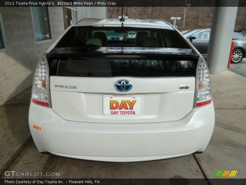 Blizzard White Pearl / Misty Gray 2011 Toyota Prius Hybrid II
