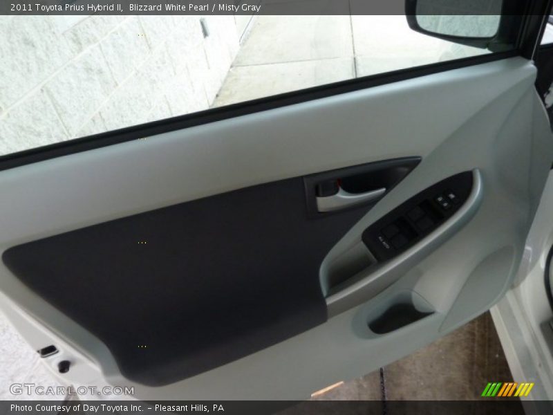 Blizzard White Pearl / Misty Gray 2011 Toyota Prius Hybrid II