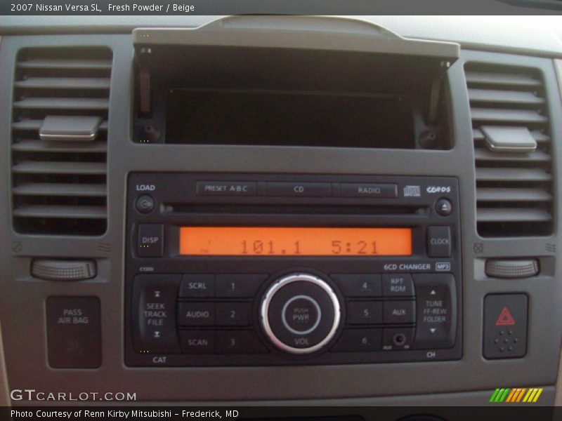 Fresh Powder / Beige 2007 Nissan Versa SL