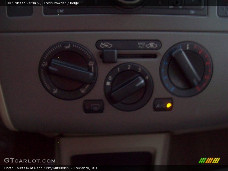 Fresh Powder / Beige 2007 Nissan Versa SL