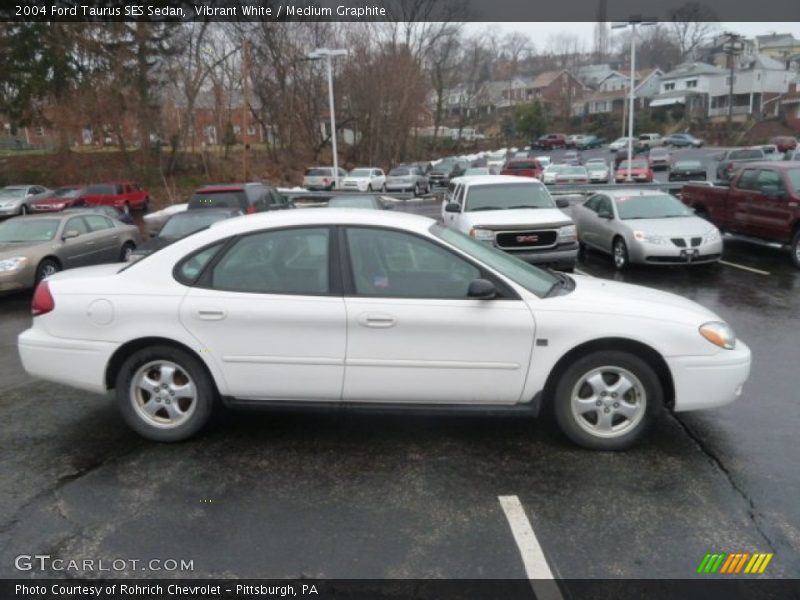 Vibrant White / Medium Graphite 2004 Ford Taurus SES Sedan