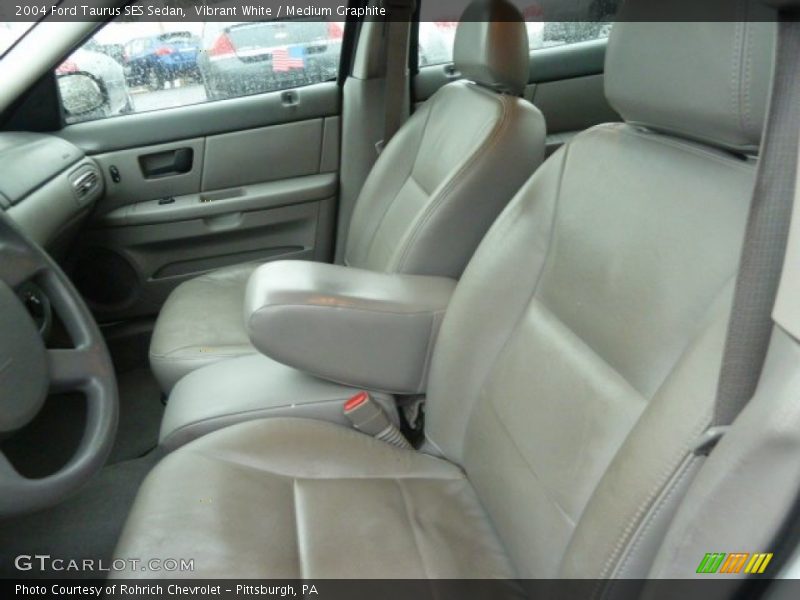 Vibrant White / Medium Graphite 2004 Ford Taurus SES Sedan