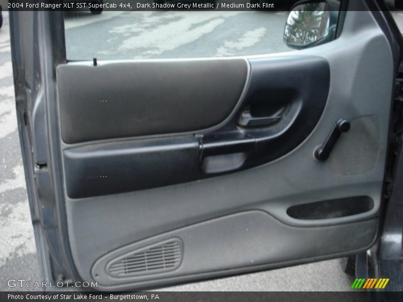 Door Panel of 2004 Ranger XLT SST SuperCab 4x4