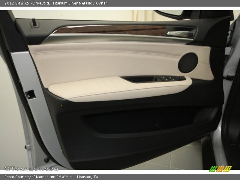 Titanium Silver Metallic / Oyster 2012 BMW X5 xDrive35d