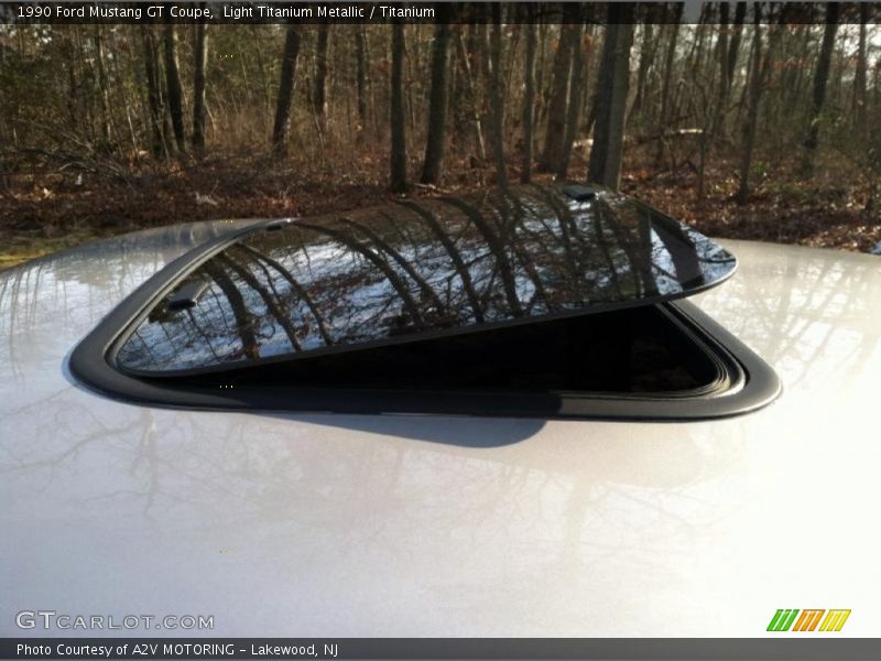 Light Titanium Metallic / Titanium 1990 Ford Mustang GT Coupe