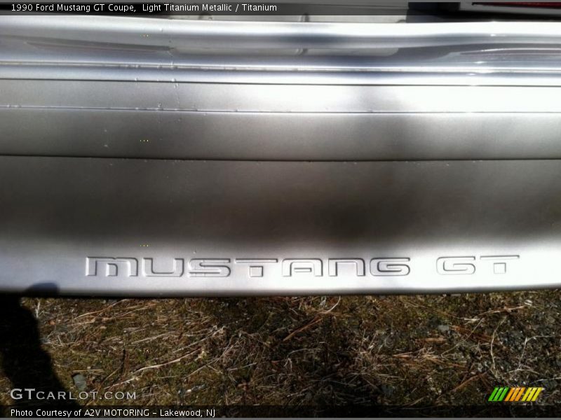 Light Titanium Metallic / Titanium 1990 Ford Mustang GT Coupe