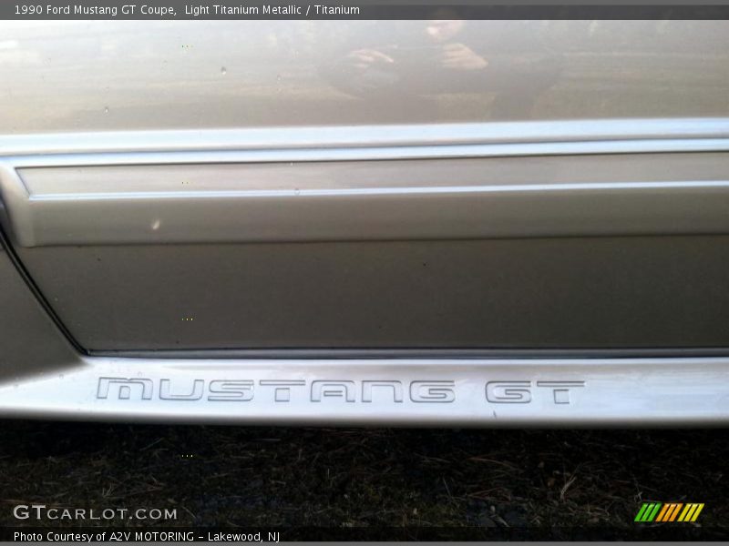 Light Titanium Metallic / Titanium 1990 Ford Mustang GT Coupe