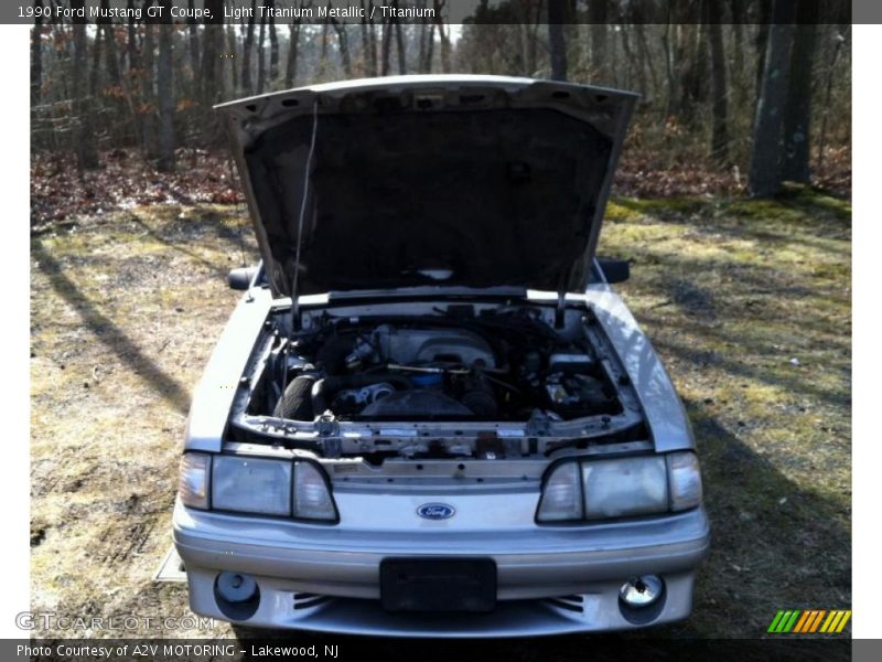 Light Titanium Metallic / Titanium 1990 Ford Mustang GT Coupe