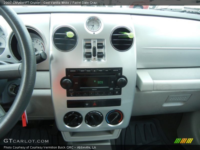 Cool Vanilla White / Pastel Slate Gray 2007 Chrysler PT Cruiser