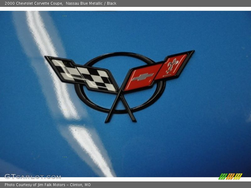  2000 Corvette Coupe Logo