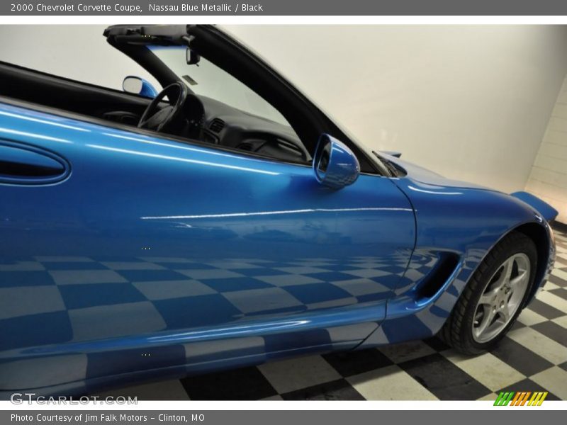 Nassau Blue Metallic / Black 2000 Chevrolet Corvette Coupe