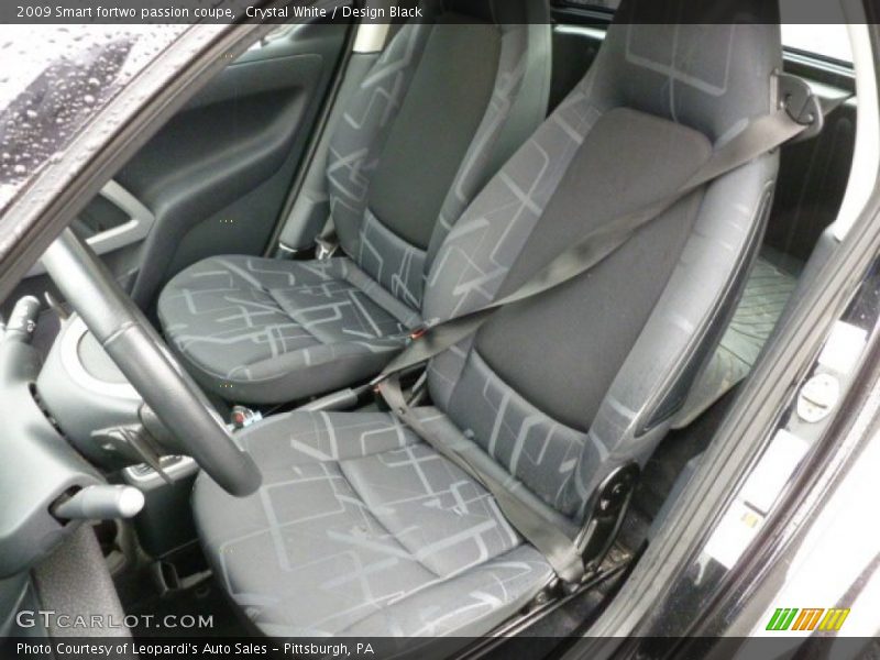 Front Seat of 2009 fortwo passion coupe